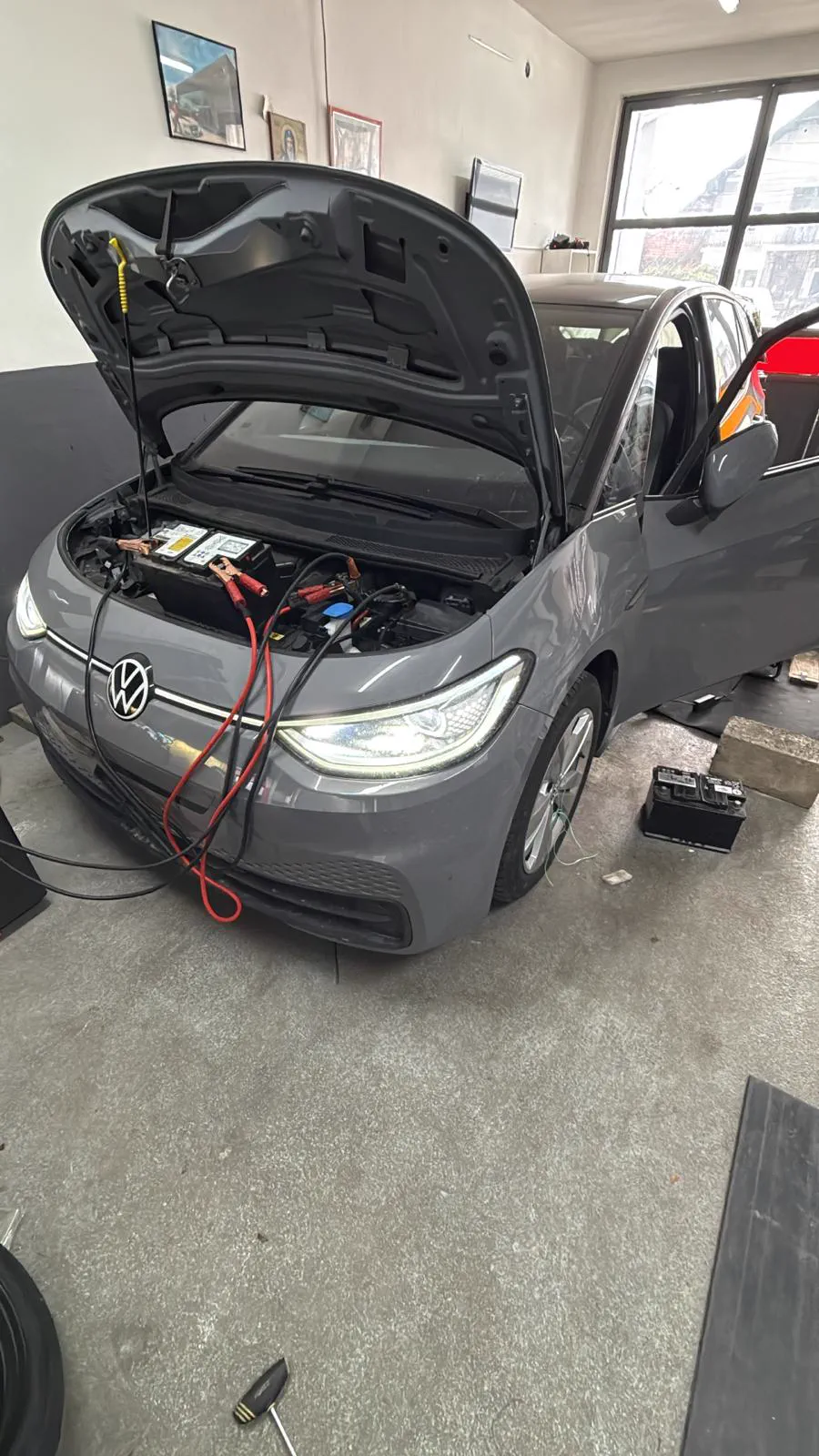 VEHICLE ELECTRONICS · REVIEW vehicle electronics assessment illustration